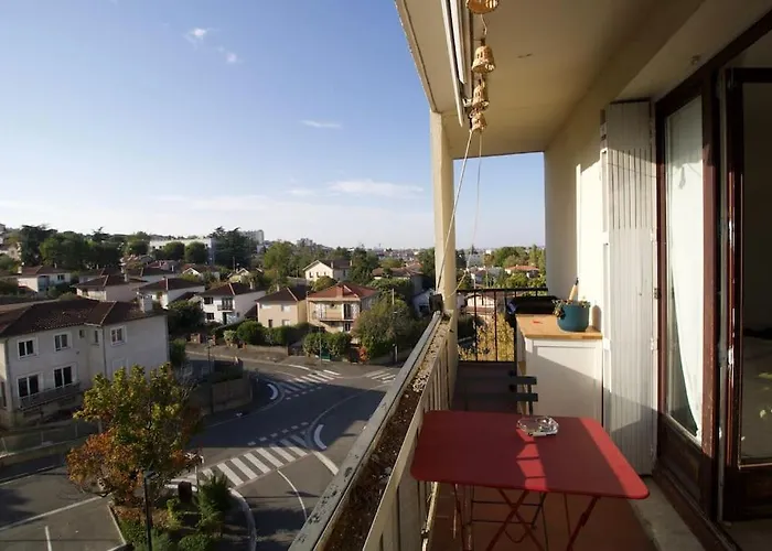 Apartament *grand T3*lumineux*vue*parking*